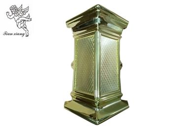 Decorazione del manico di oscillazione della bara Angolo della bara Materiale PP Oro pallido Accessori della bara